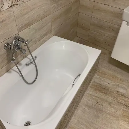 - Slunce بيت ضيافة ميكولوف