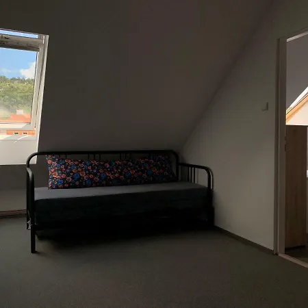 - Slunce بيت ضيافة ميكولوف