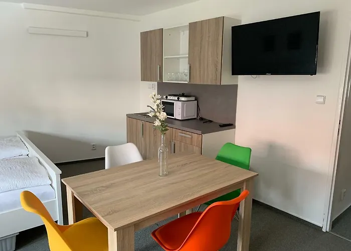 Mikulov Inn - Apartments Slunce Gasthof 3*