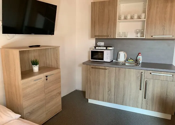 Mikulov Inn - Apartments Slunce Gasthof 3*